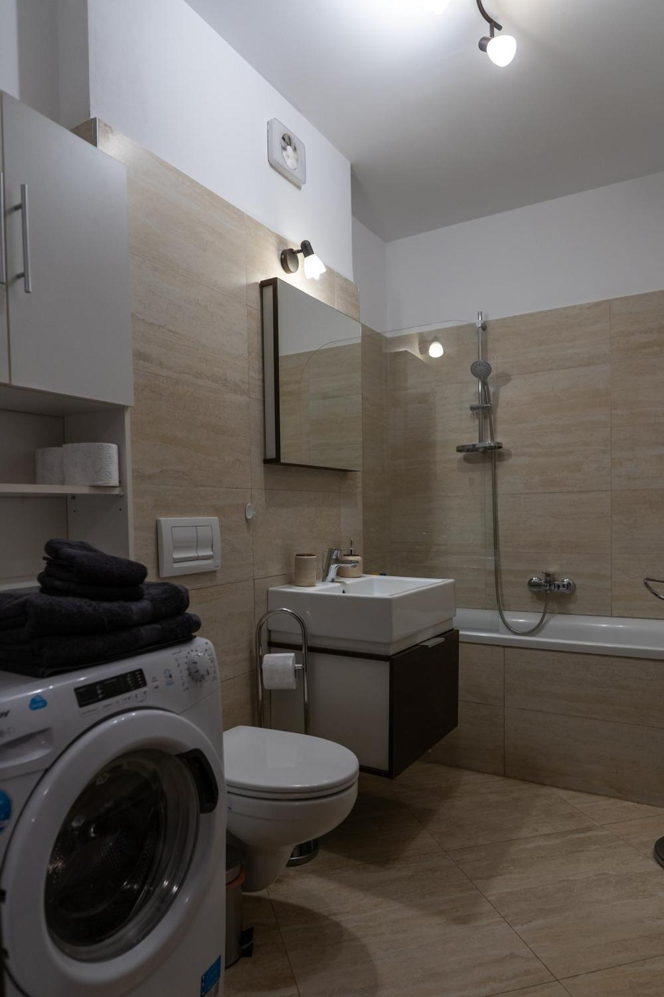 Apartment A&t Centralapartment-freeparking *